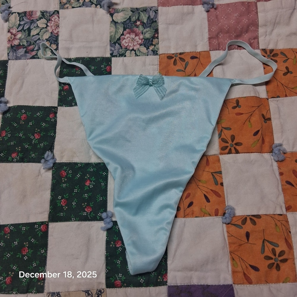 NWT Victoria Secret Blue Satin V String‎ Panties Size Large With Bow Accent